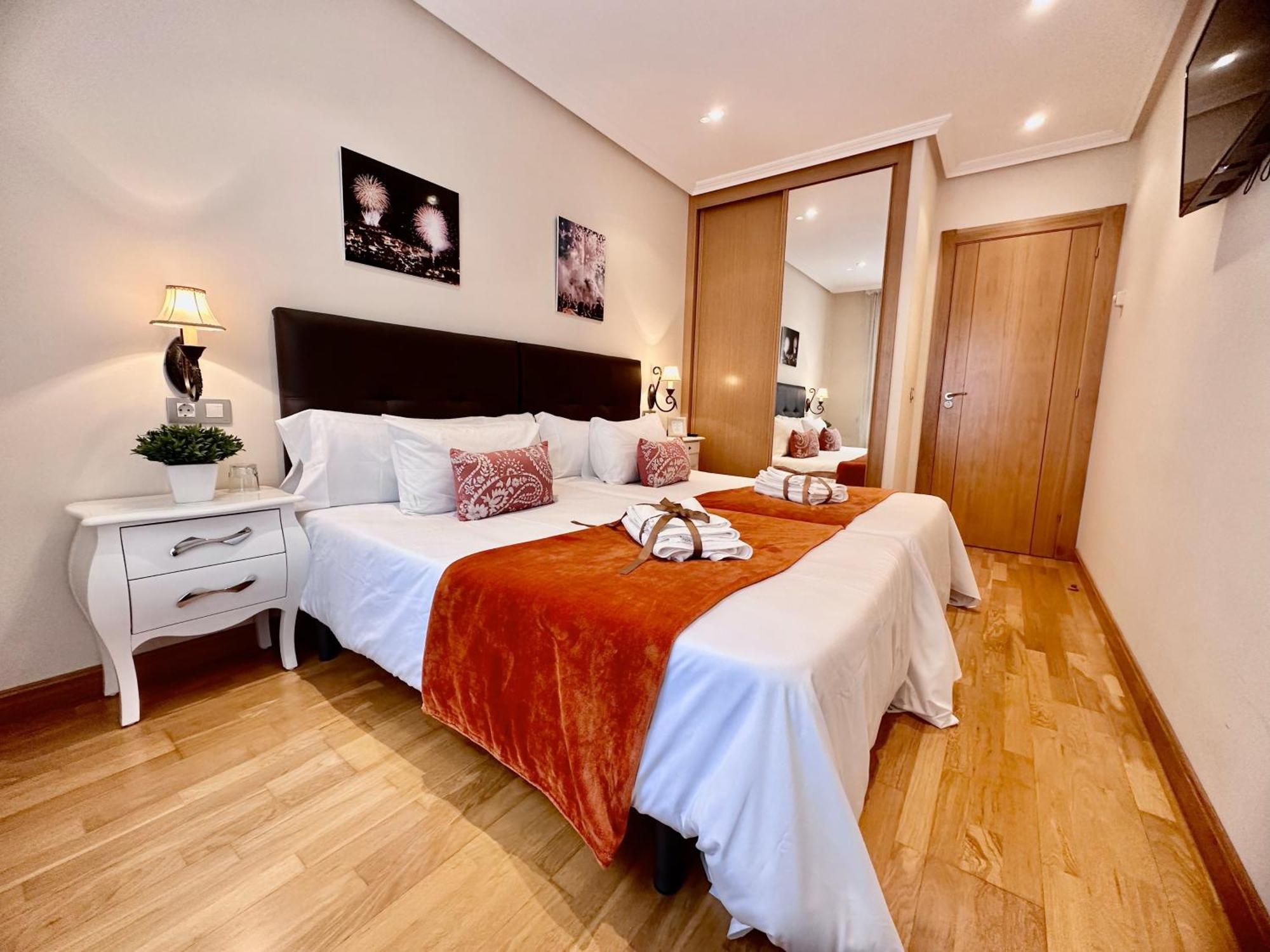 Clarens Guesthouse Кангас дел Нарсеа Екстериор снимка