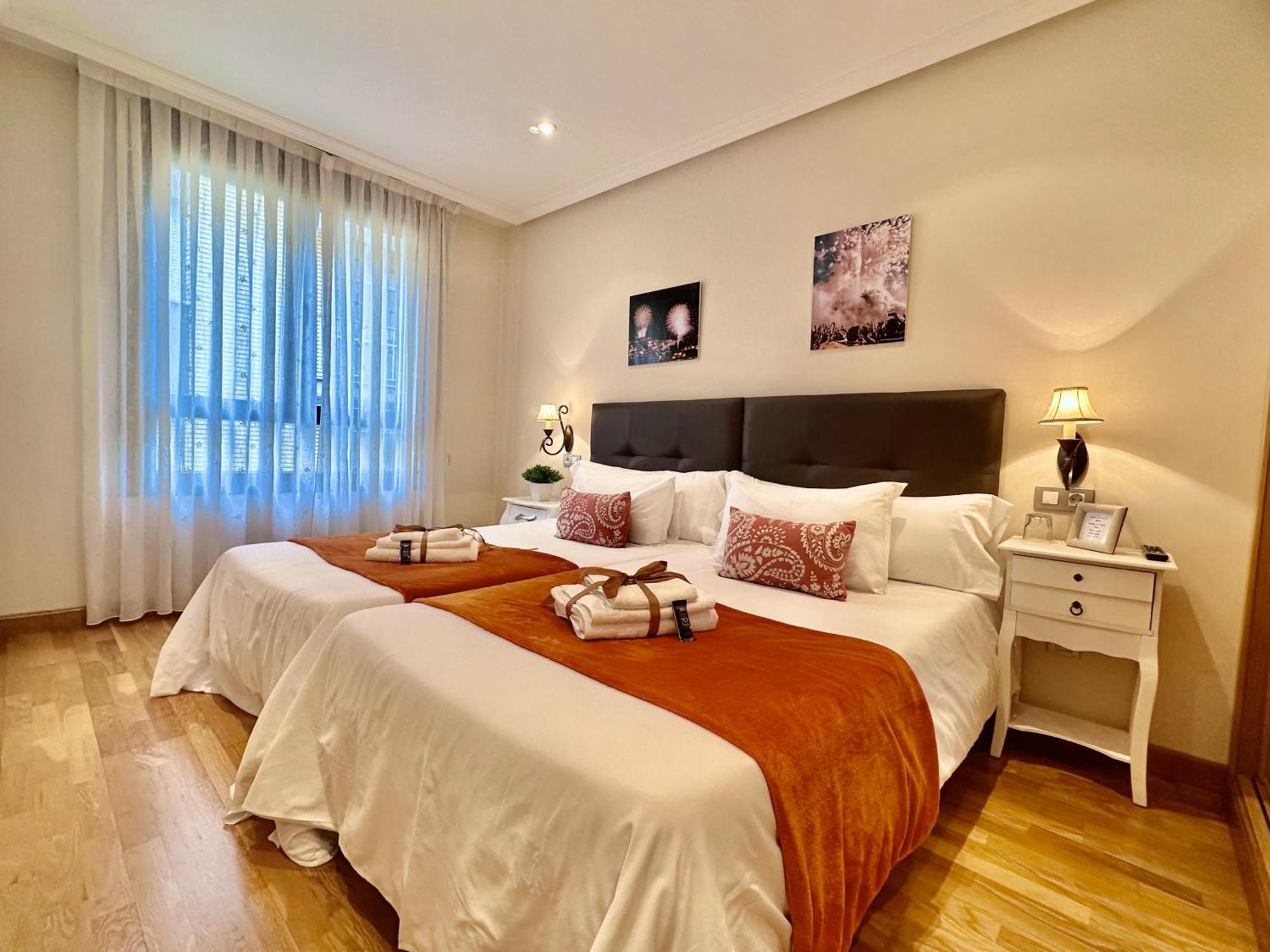 Clarens Guesthouse Кангас дел Нарсеа Екстериор снимка